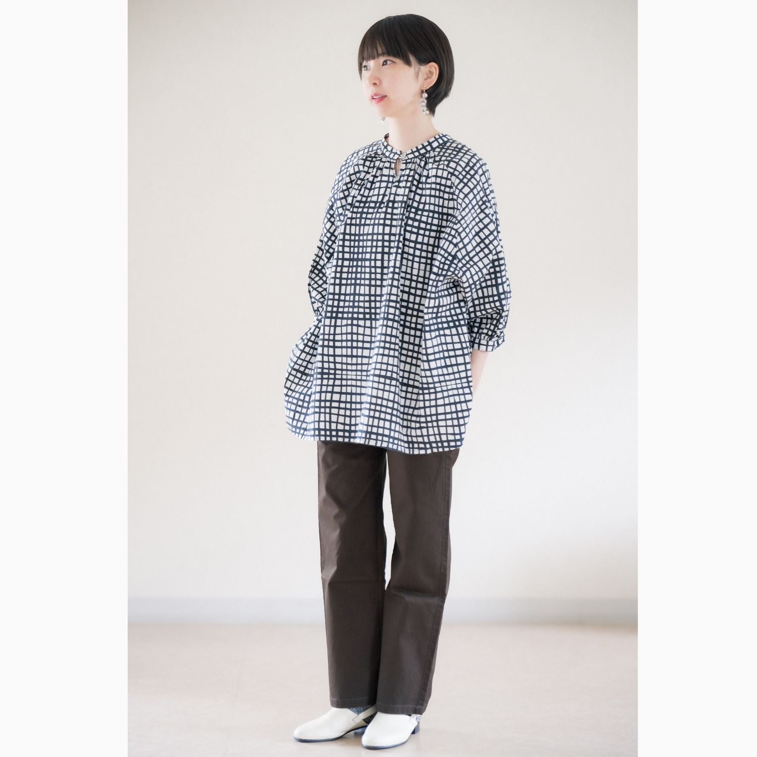 【308】ストレートパンツ［ezu（旧：リップル洋品店）］