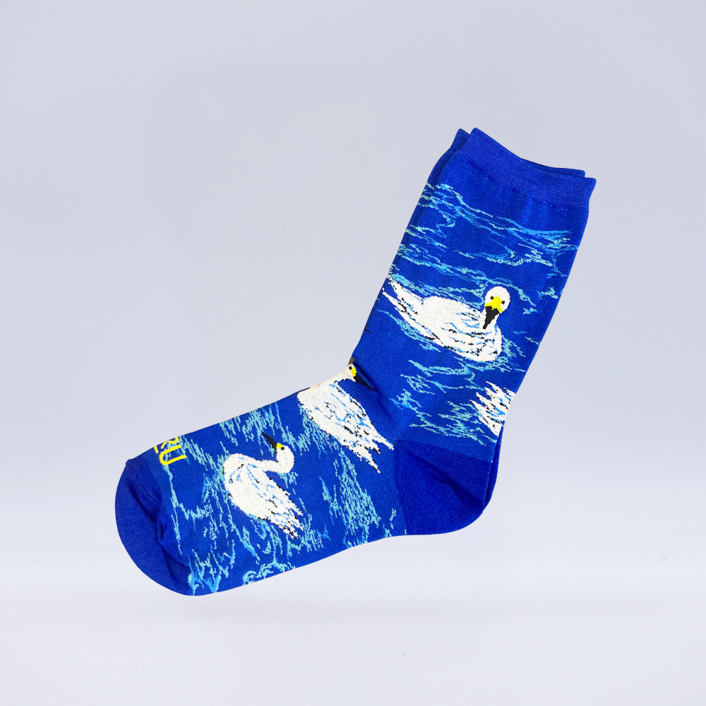 白鳥のジャガードソックス　［ezu（旧：リップル洋品店）］