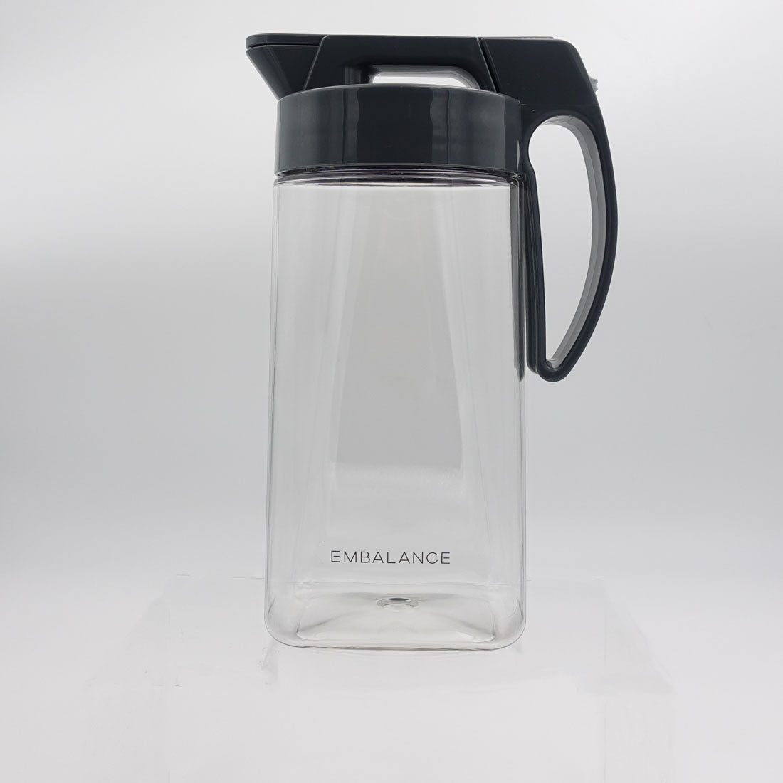 エンバランスピッチャー　ハンドル付きフタ