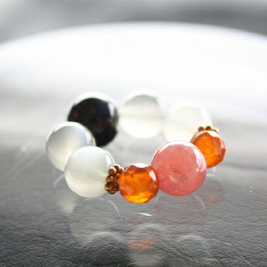 共鳴石「開（ひらく）」